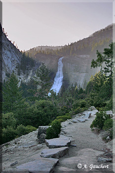 Nevada Falls in der Morgensonne