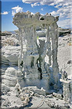 Sand Tufa mit Säulen 2